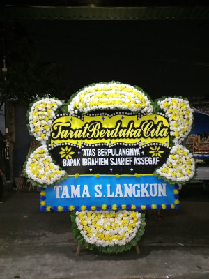Papan Bunga Duka di Gayam